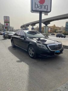 ليموزين مطار القاهرة الدولي: رحلتك الفاخرة مع "سلّام ليموزين" بأفضل الأسعار وأحدث السيارات