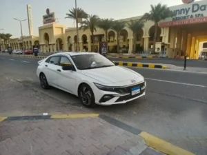 ليموزين مطار سفنكس الدولي: بوابتك لرحلة مريحة وآمنة بأسعار تنافسية مع "سلّام ليموزين"
